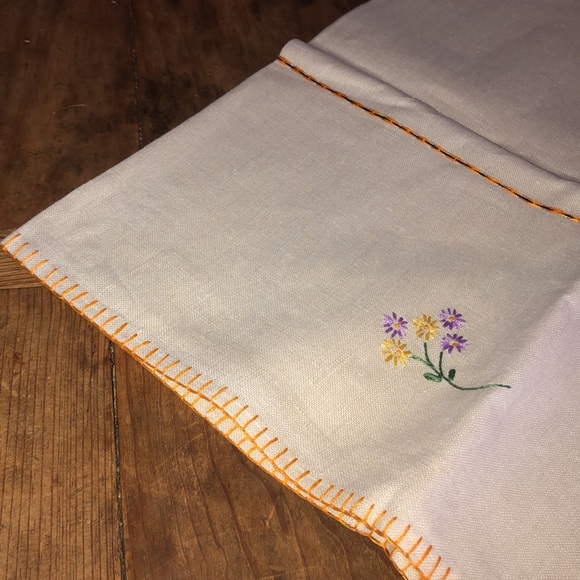 Vintage Handmade and Hand Embroidered Card Table Cloth with Flowers & Baskets - Picture 4 of 16